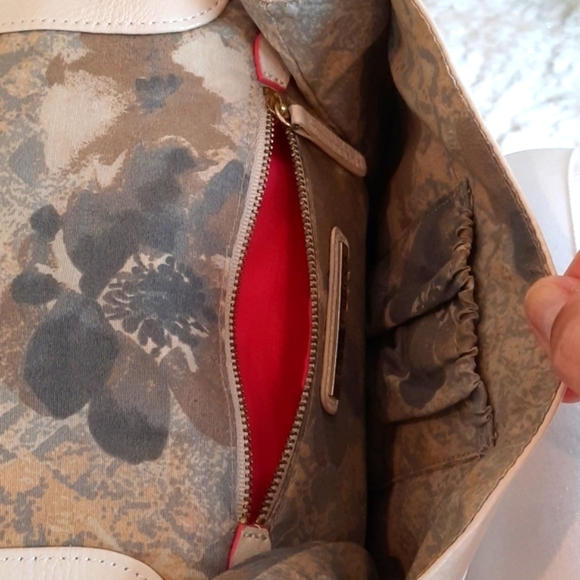 Elliott Lucca Crossbody Purse - Picture 7 of 10